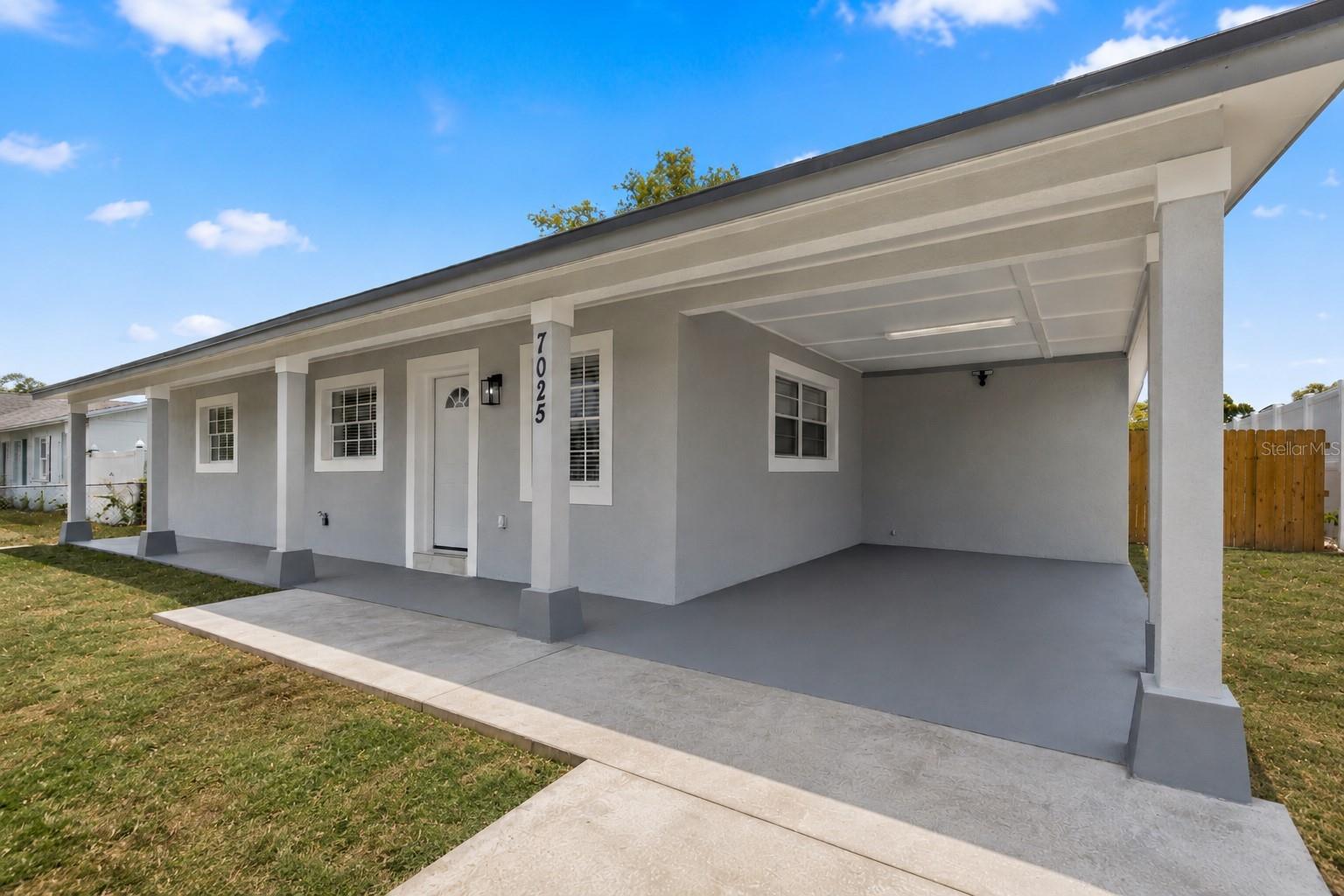 7025 PARLIAMENT DR, TAMPA, FL, 33619
