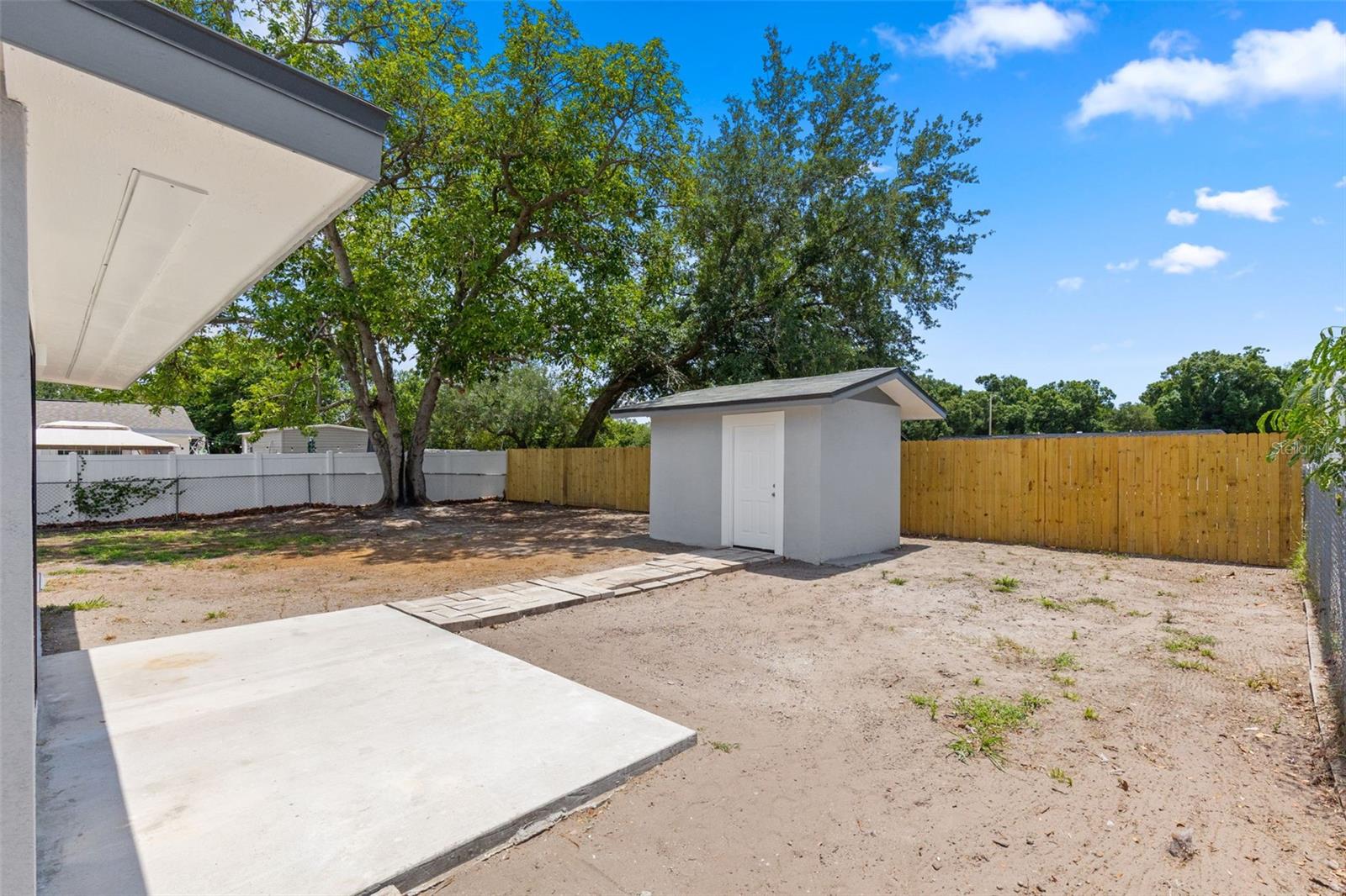 7025 PARLIAMENT DR, TAMPA, FL, 33619