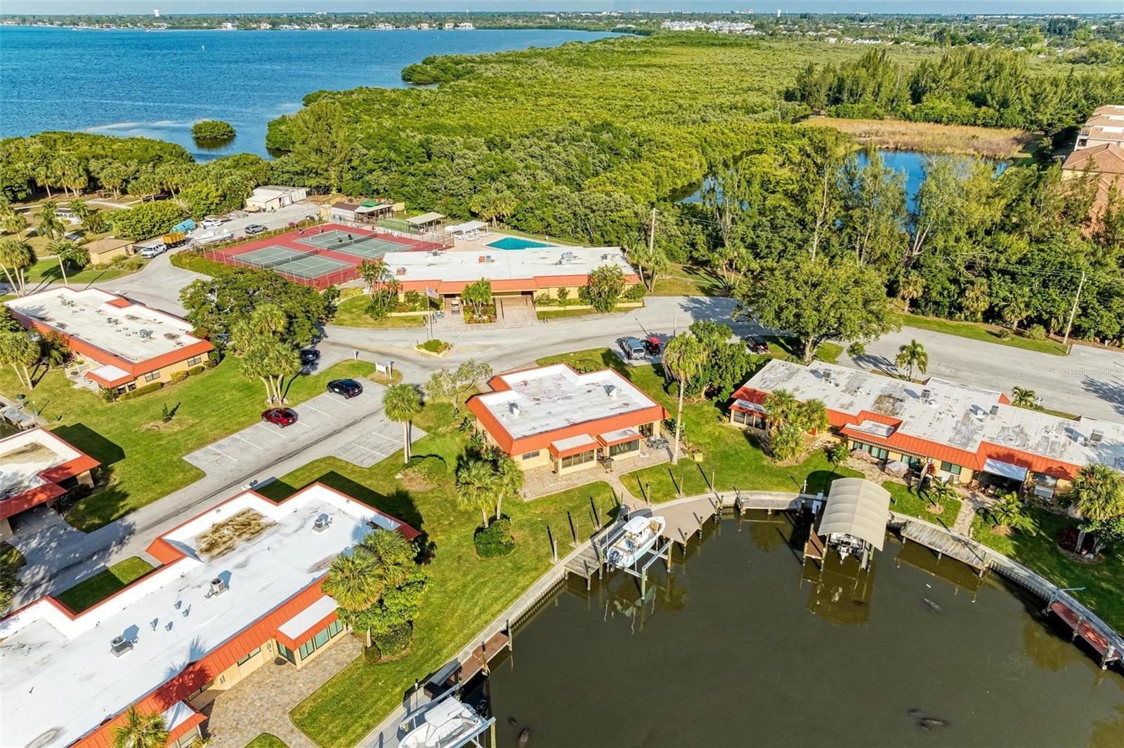 9409 CATALINA DR, BRADENTON, FL, 34210