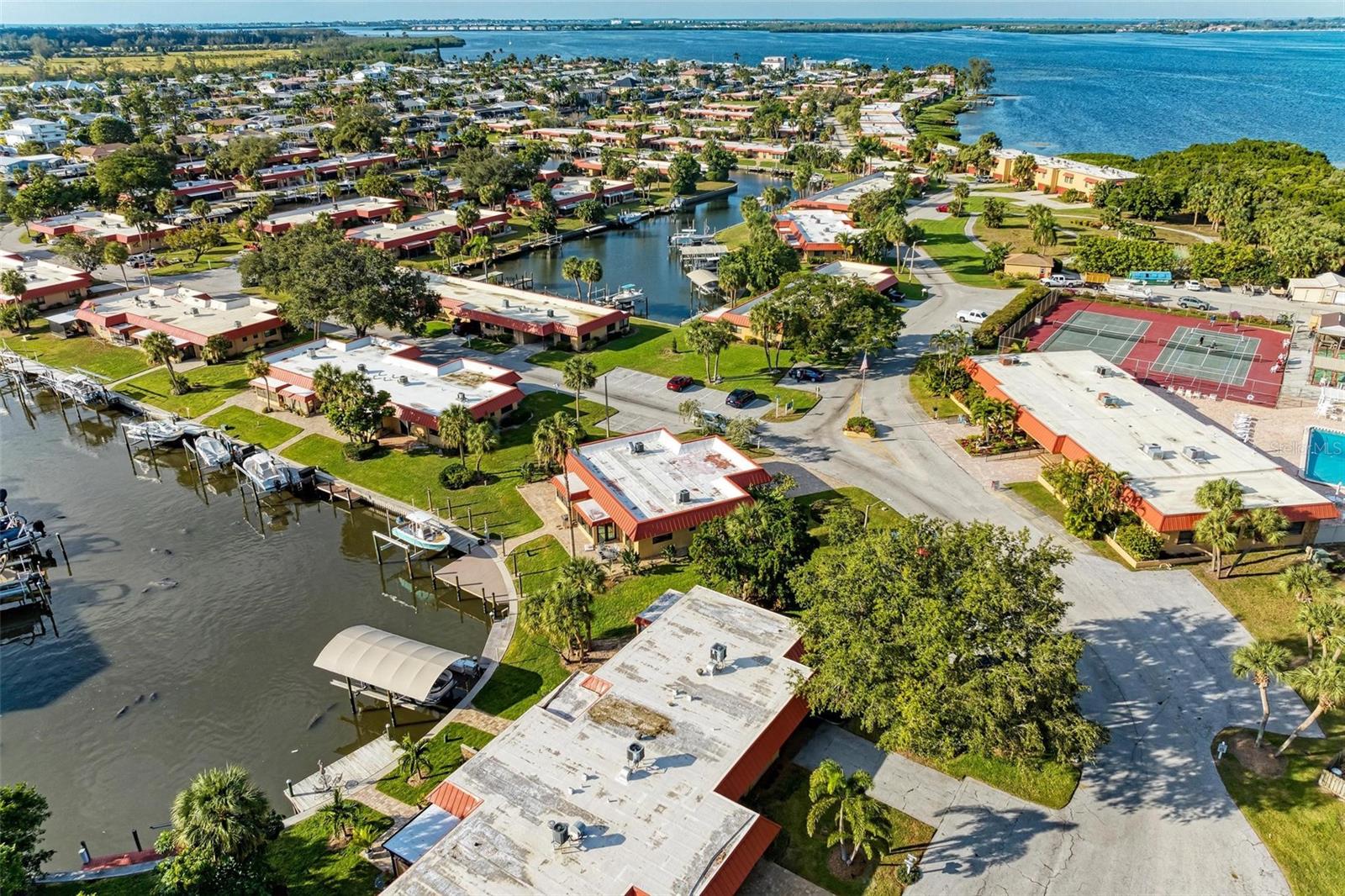 9409 CATALINA DR, BRADENTON, FL, 34210