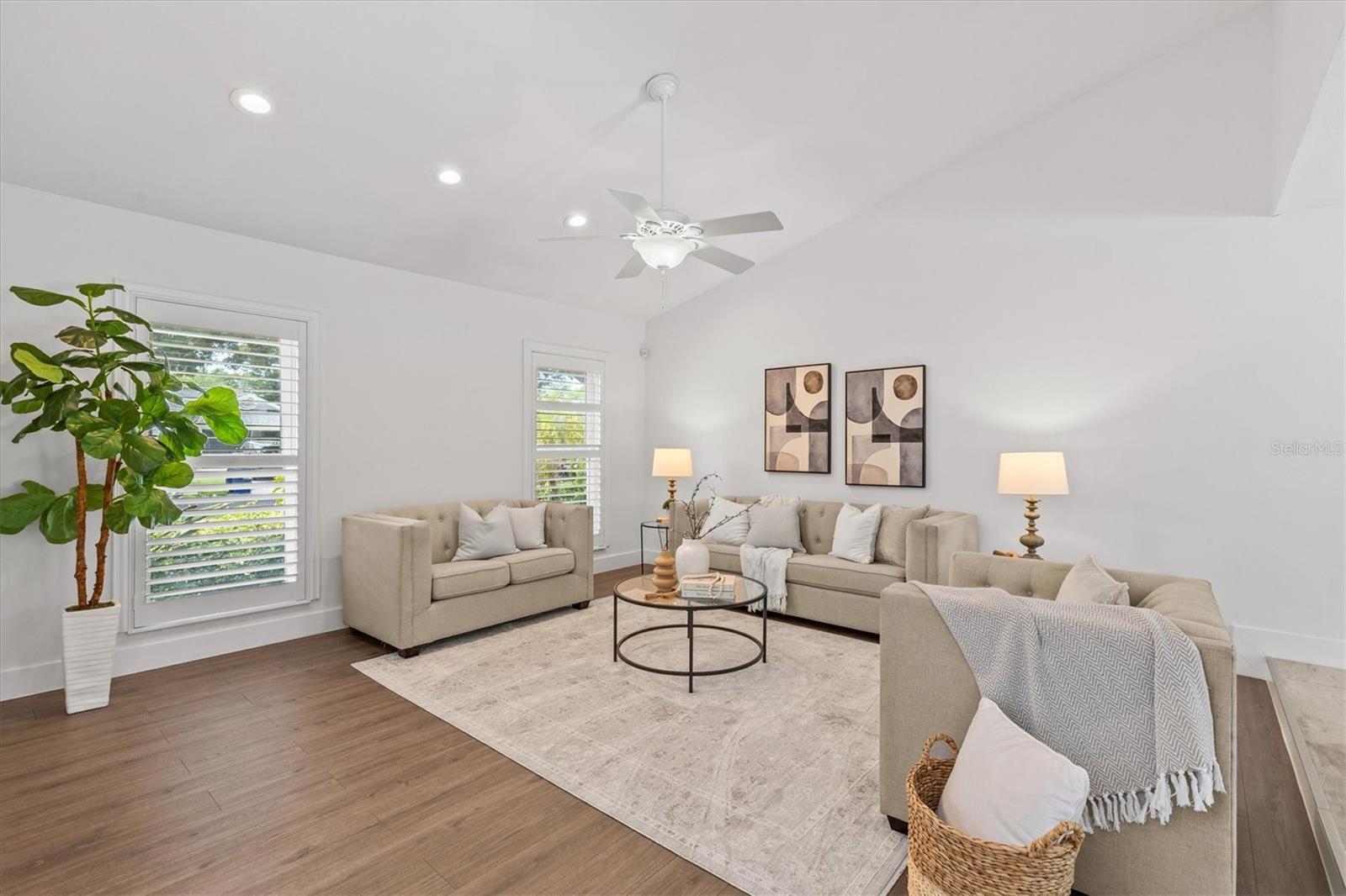 13915 WHISPERWOOD DR, CLEARWATER, FL, 33762