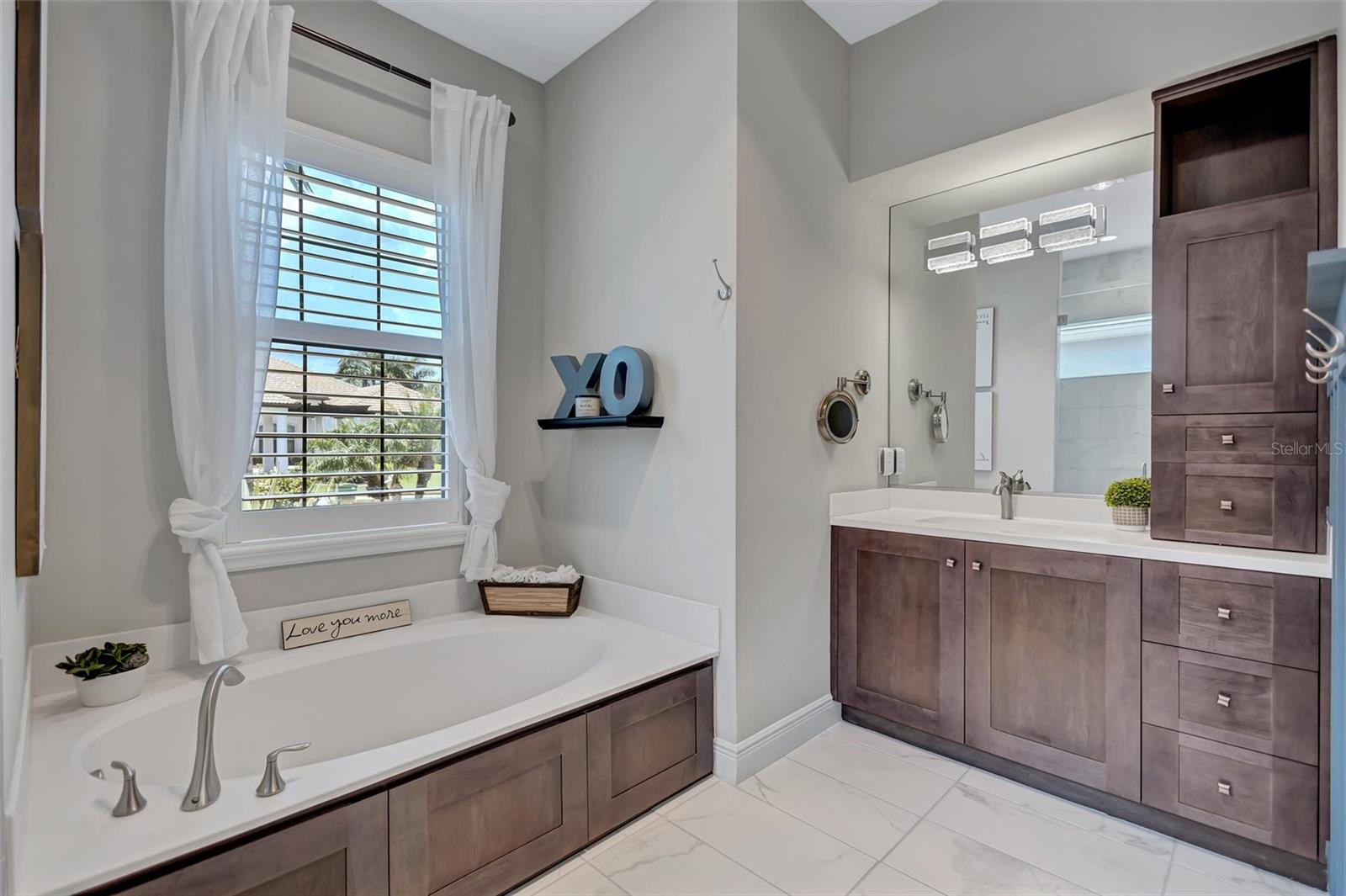 591 MAST DR, BRADENTON, FL, 34208