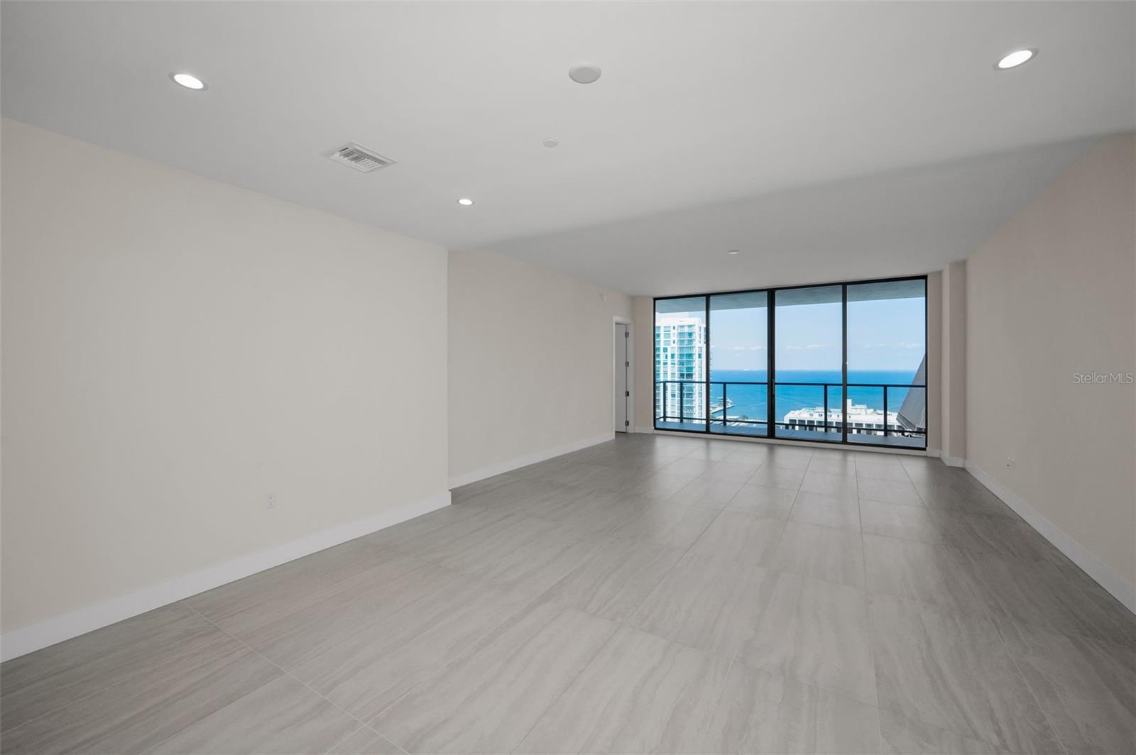 275 1ST AVE S #3503, ST PETERSBURG, FL, 33701