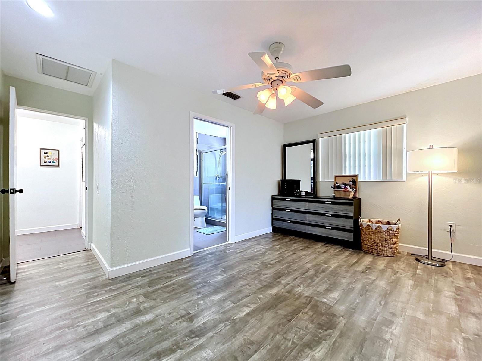 11524 70TH TER, SEMINOLE, FL, 33772