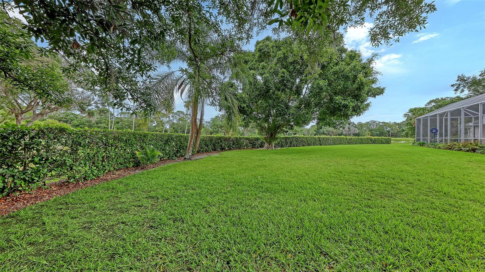 7025 N SERENOA DR, SARASOTA, FL, 34241