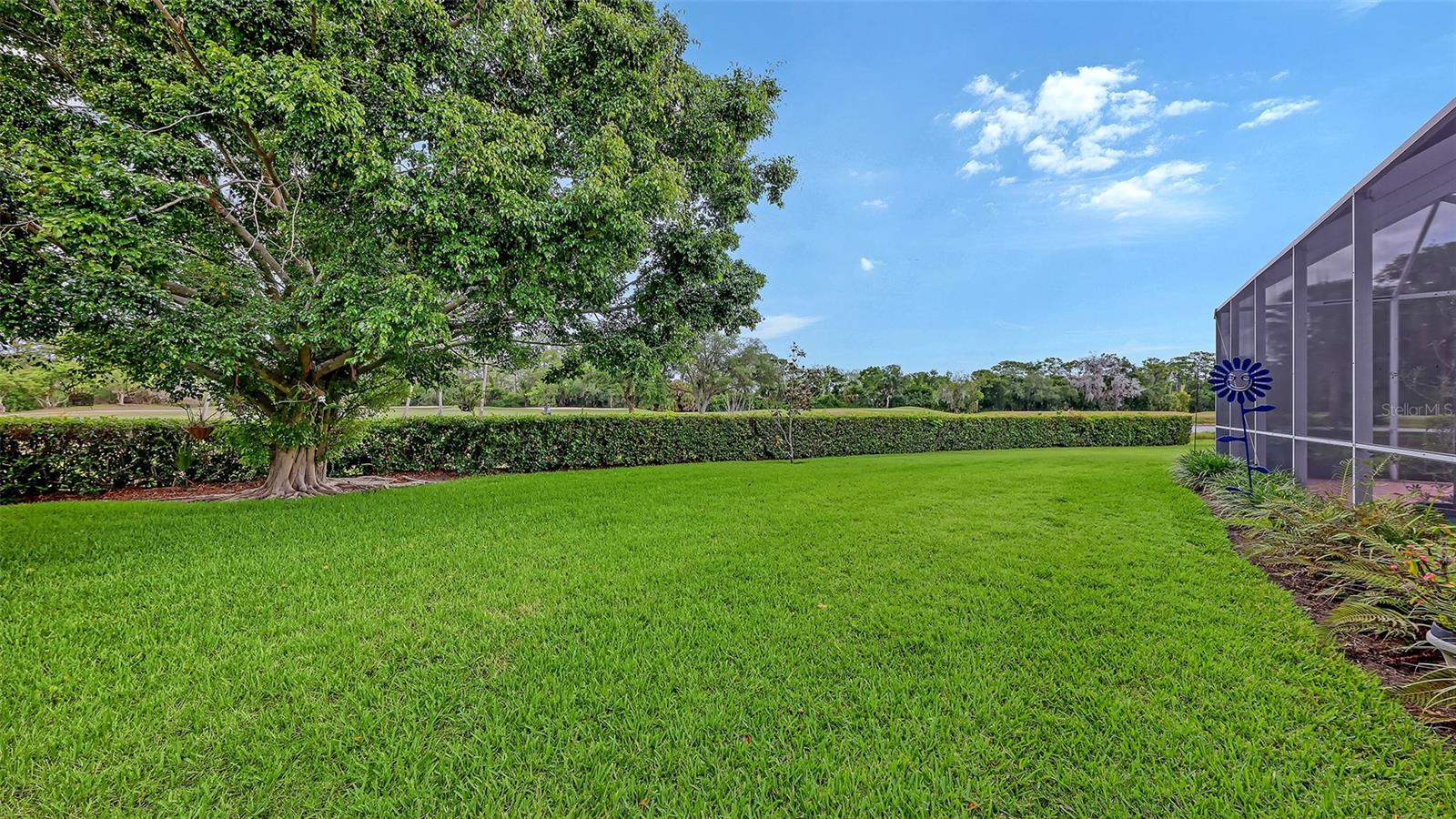 7025 N SERENOA DR, SARASOTA, FL, 34241