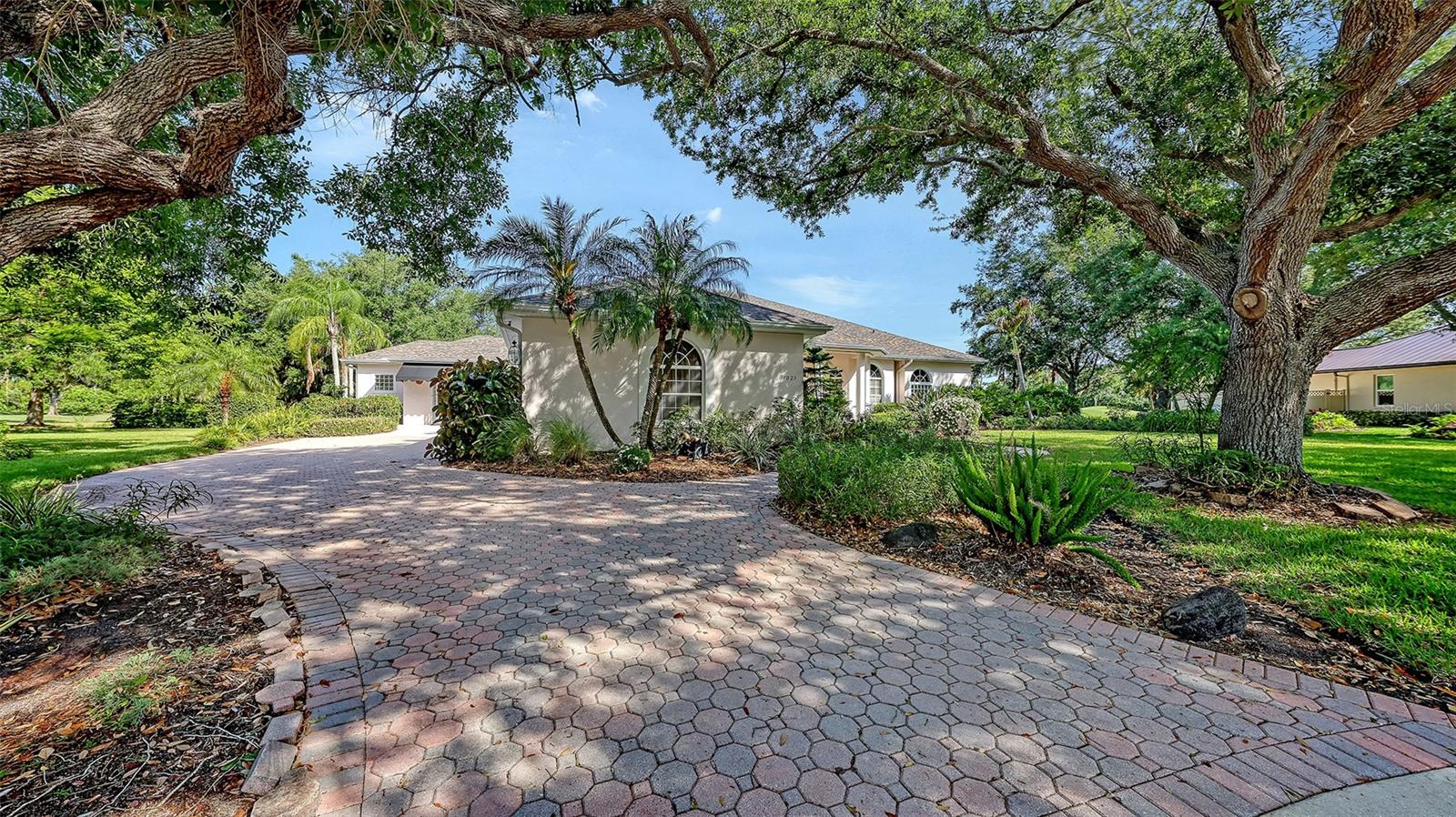 7025 N SERENOA DR, SARASOTA, FL, 34241
