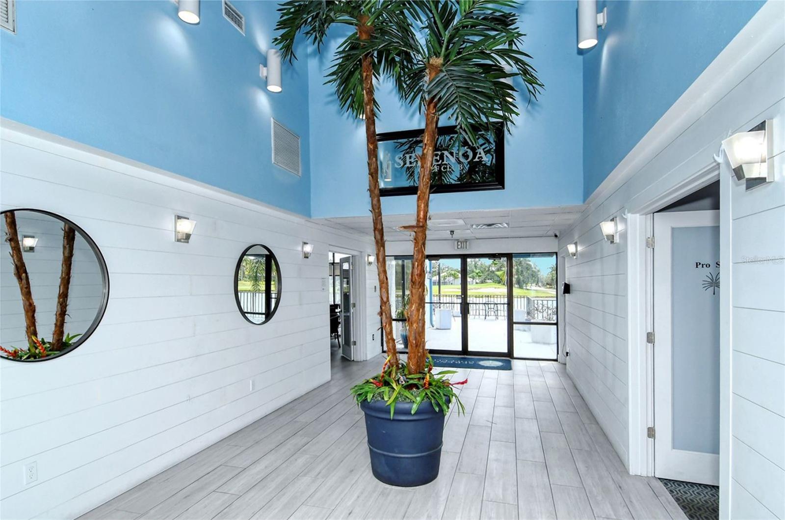 7025 N SERENOA DR, SARASOTA, FL, 34241