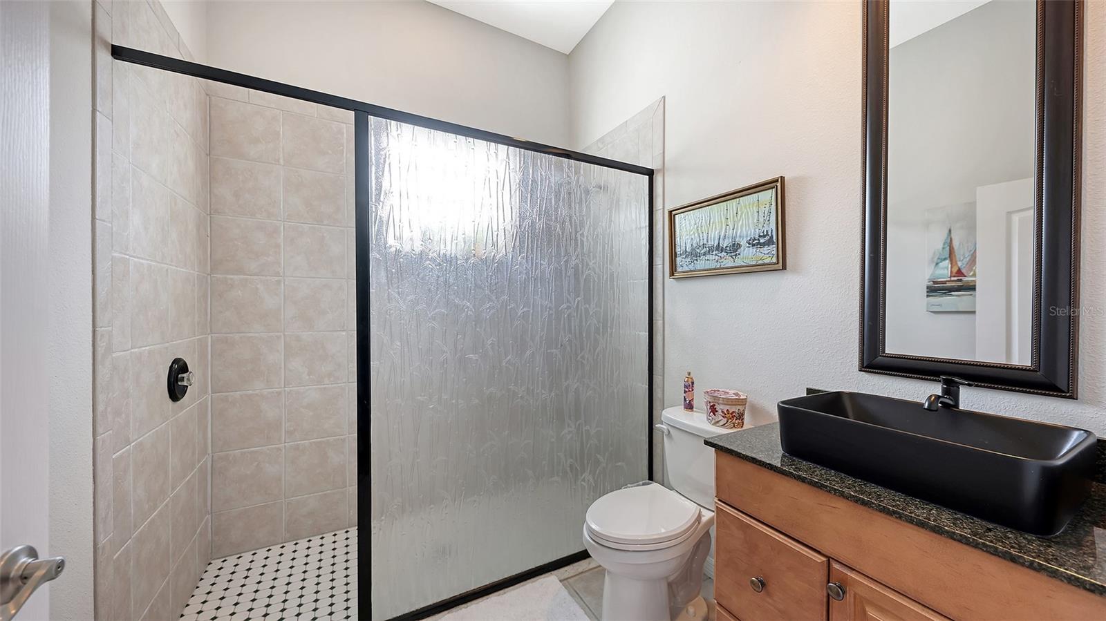 7025 N SERENOA DR, SARASOTA, FL, 34241