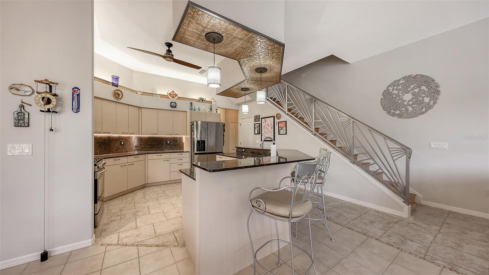 7025 N SERENOA DR, SARASOTA, FL, 34241