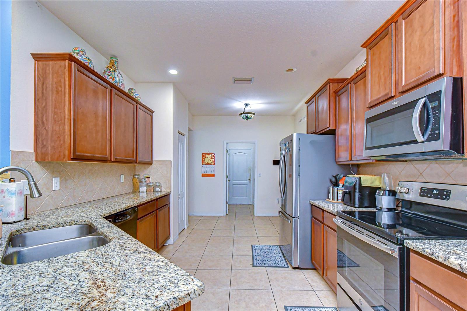 6252 TWIN BRIDGES DR, ZEPHYRHILLS, FL, 33541