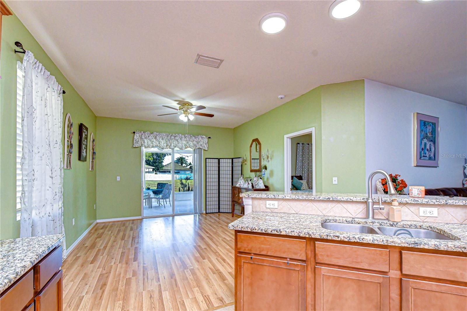 6252 TWIN BRIDGES DR, ZEPHYRHILLS, FL, 33541