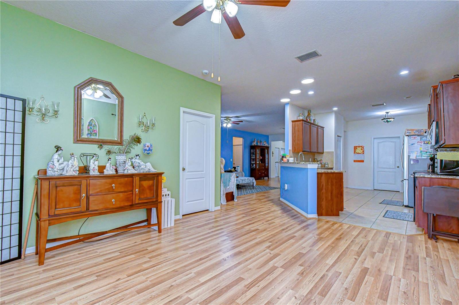 6252 TWIN BRIDGES DR, ZEPHYRHILLS, FL, 33541