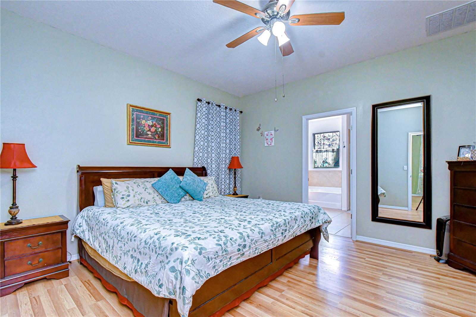 6252 TWIN BRIDGES DR, ZEPHYRHILLS, FL, 33541