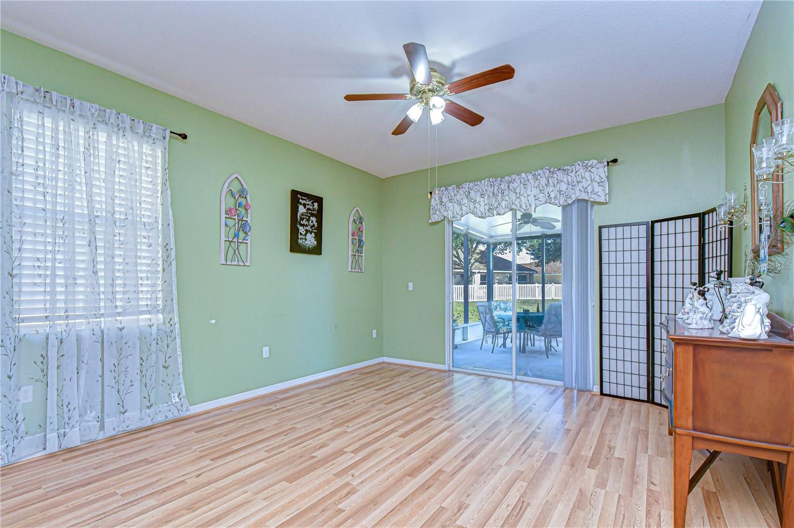 6252 TWIN BRIDGES DR, ZEPHYRHILLS, FL, 33541