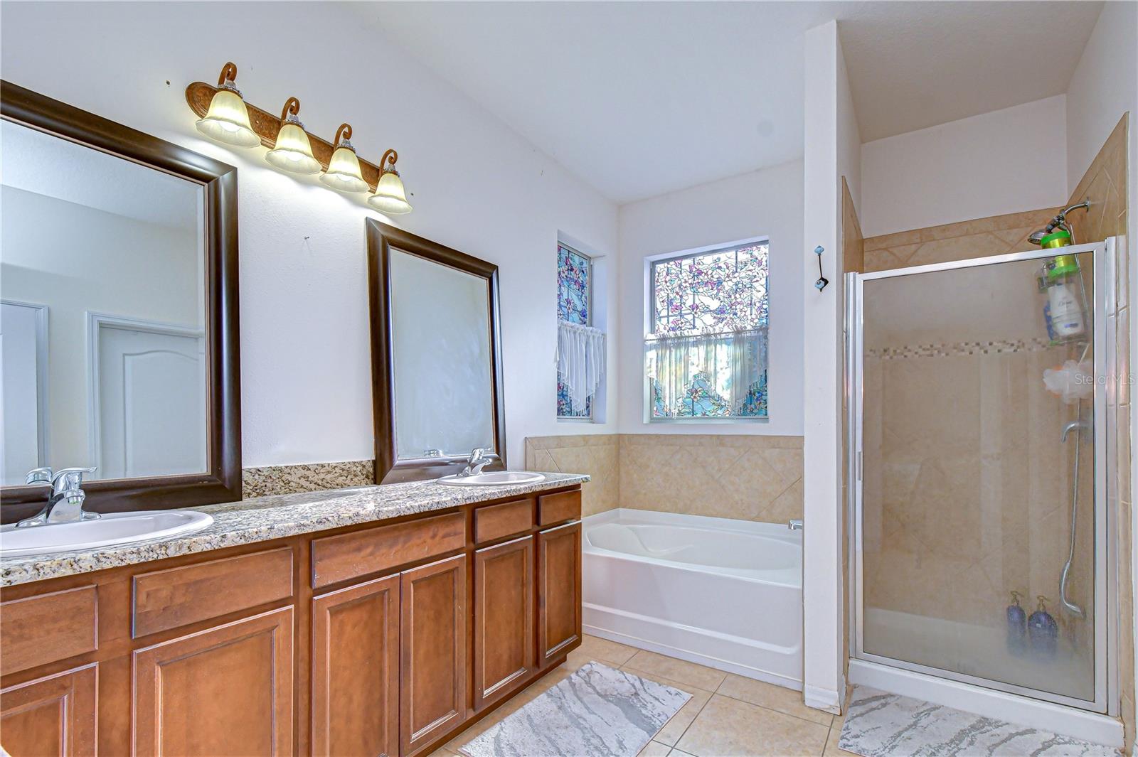 6252 TWIN BRIDGES DR, ZEPHYRHILLS, FL, 33541