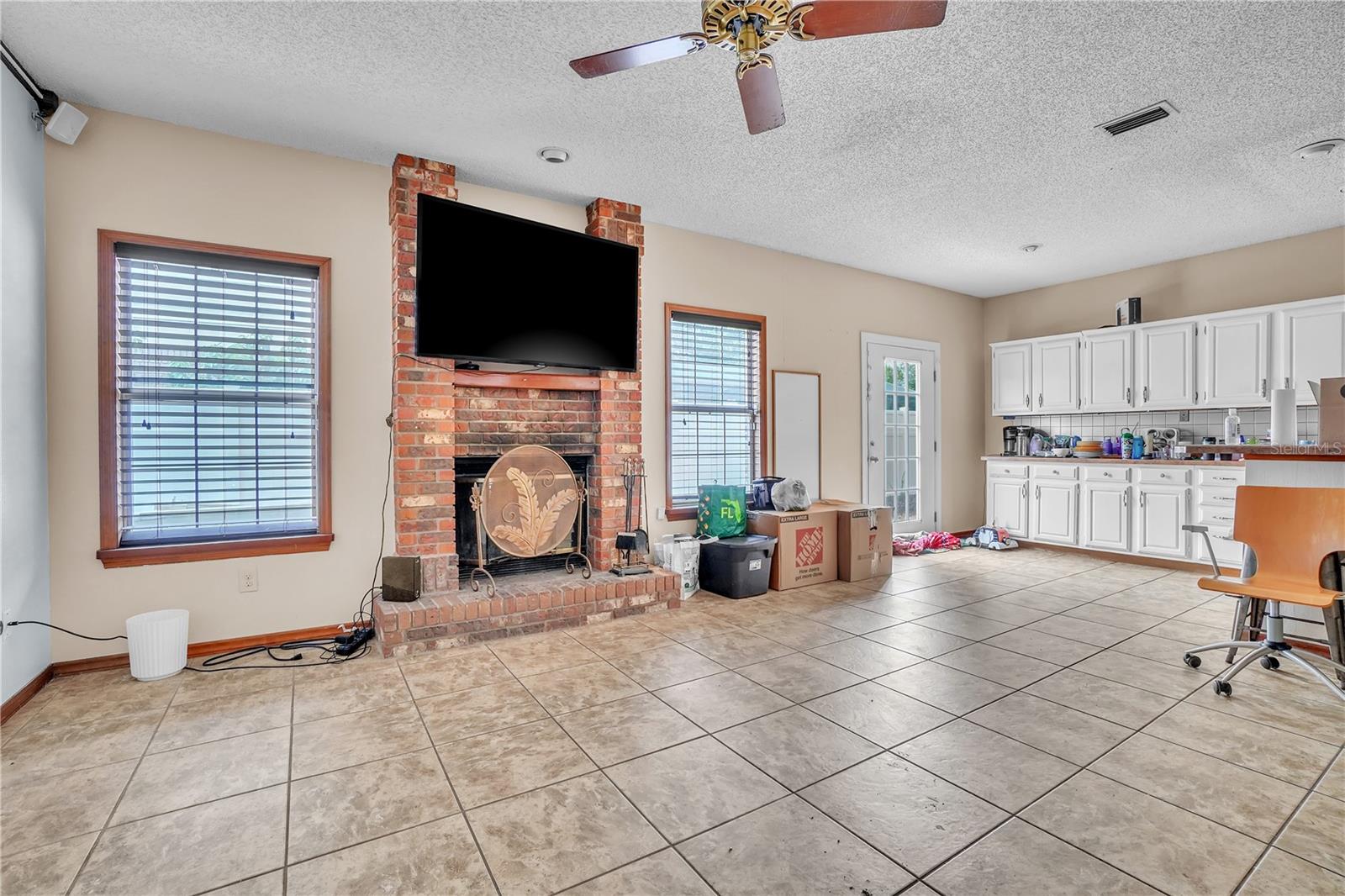 13 BASS LAKE DR, DEBARY, FL, 32713