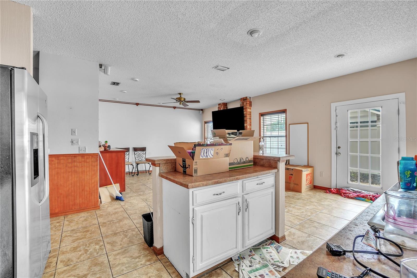 13 BASS LAKE DR, DEBARY, FL, 32713