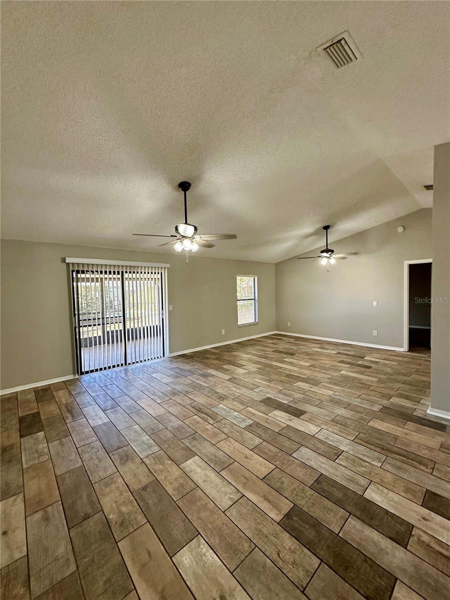 1831 TWISTING LN, WESLEY CHAPEL, FL, 33543