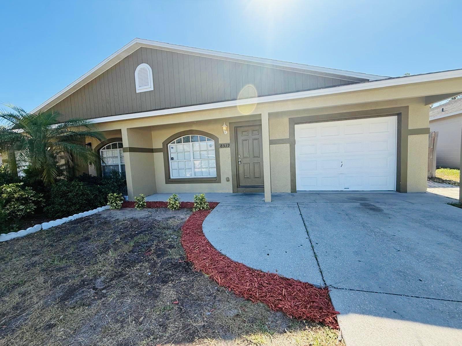8539 N HYALEAH RD, TAMPA, FL, 33617