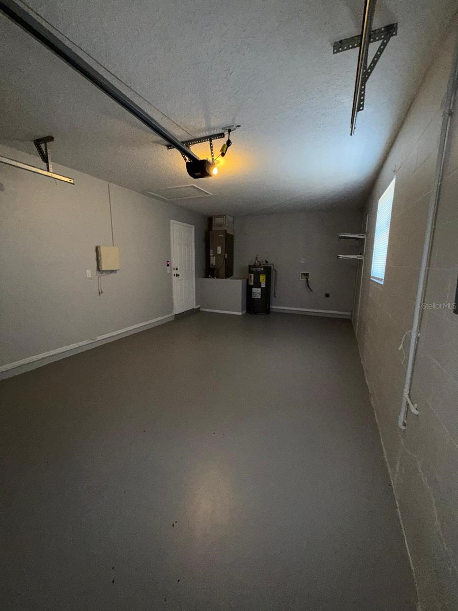 8539 N HYALEAH RD, TAMPA, FL, 33617