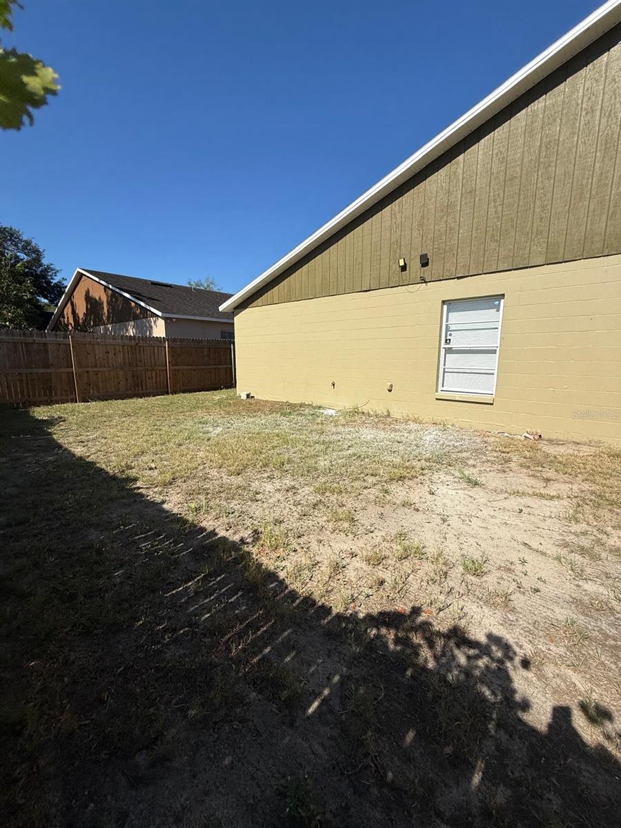 8539 N HYALEAH RD, TAMPA, FL, 33617