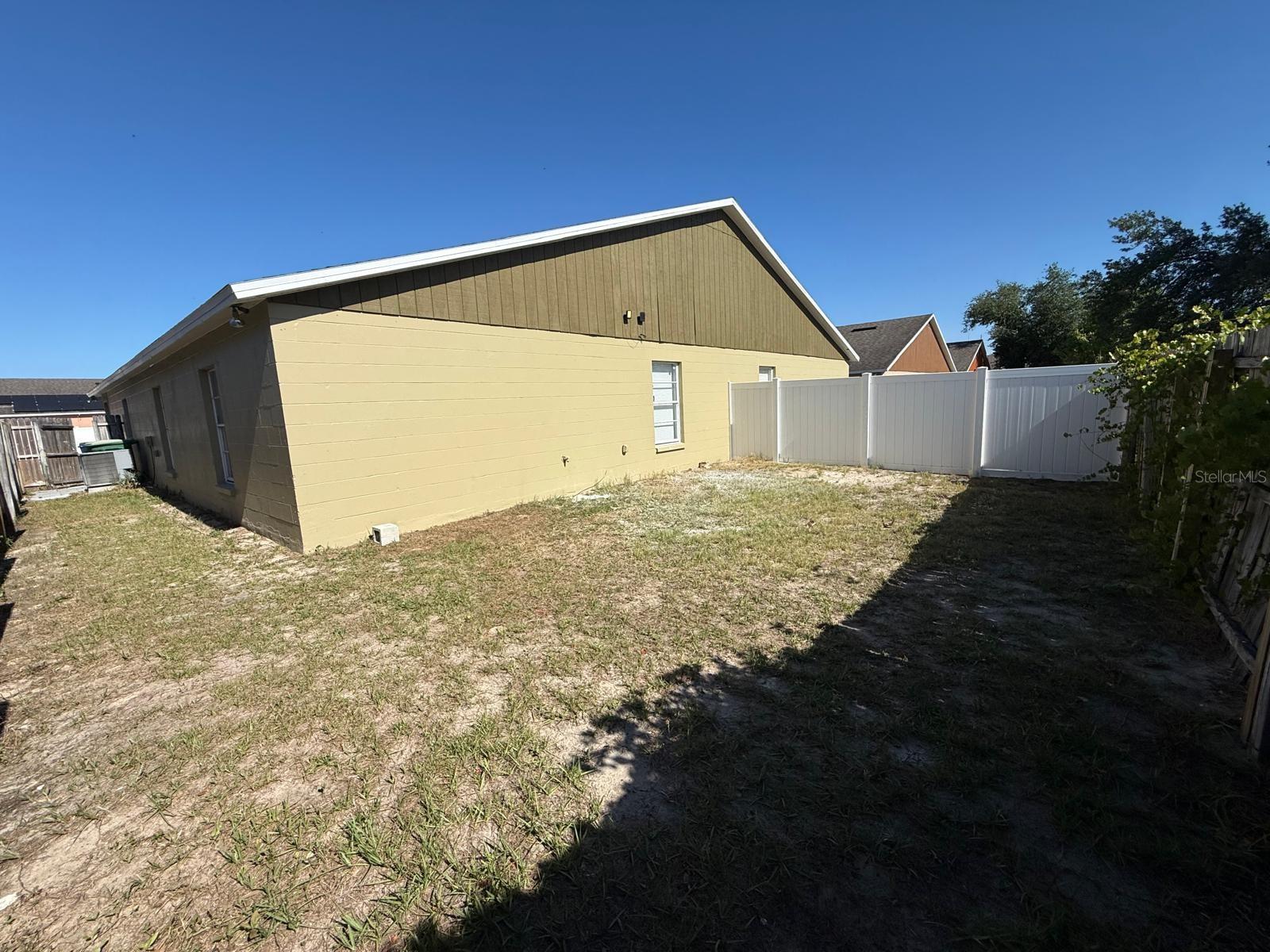8539 N HYALEAH RD, TAMPA, FL, 33617