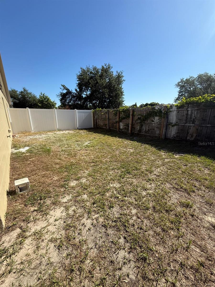 8539 N HYALEAH RD, TAMPA, FL, 33617