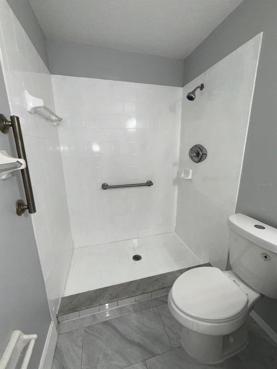 8539 N HYALEAH RD, TAMPA, FL, 33617