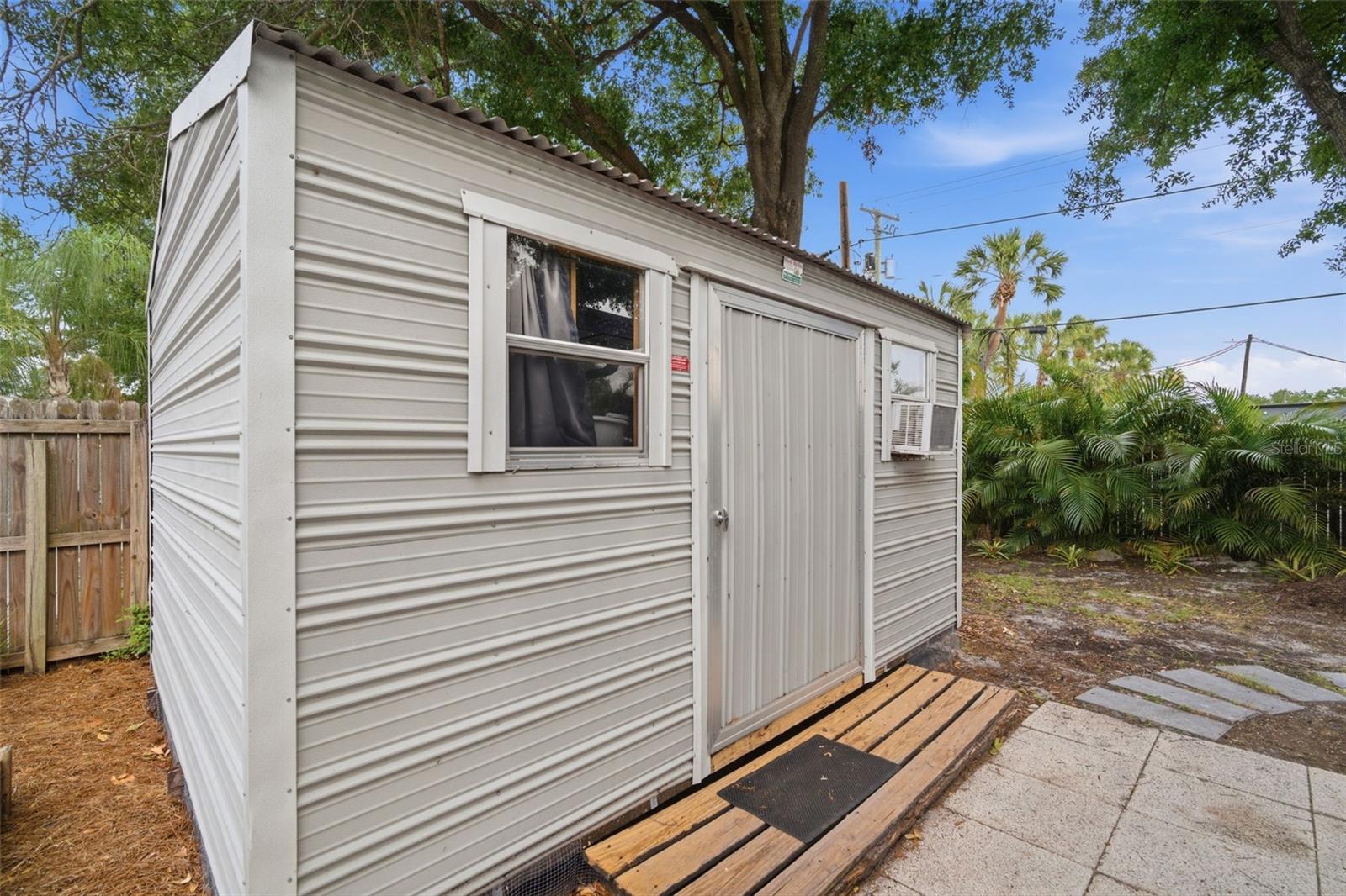 3521 W MCELROY AVE, TAMPA, FL, 33611
