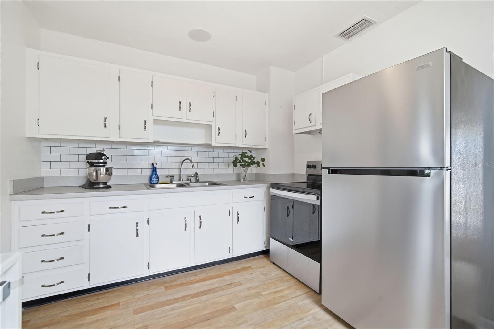 3521 W MCELROY AVE, TAMPA, FL, 33611