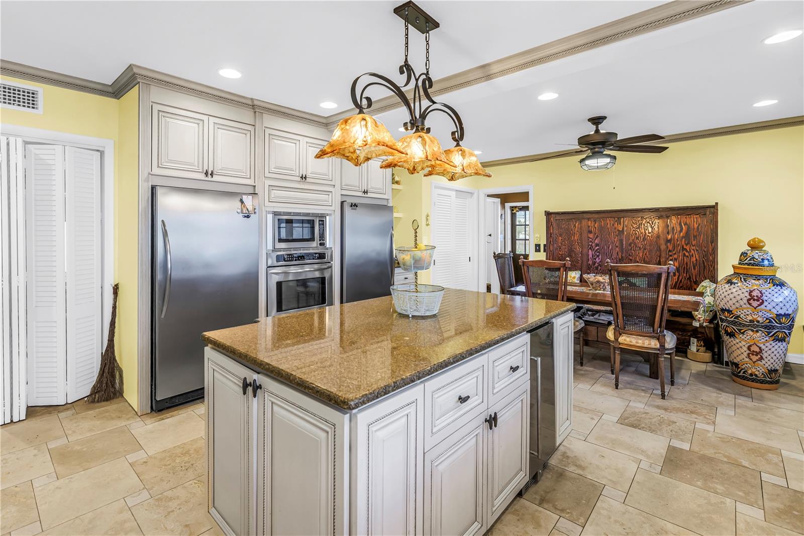 208 N SPRING BLVD, TARPON SPRINGS, FL, 34689