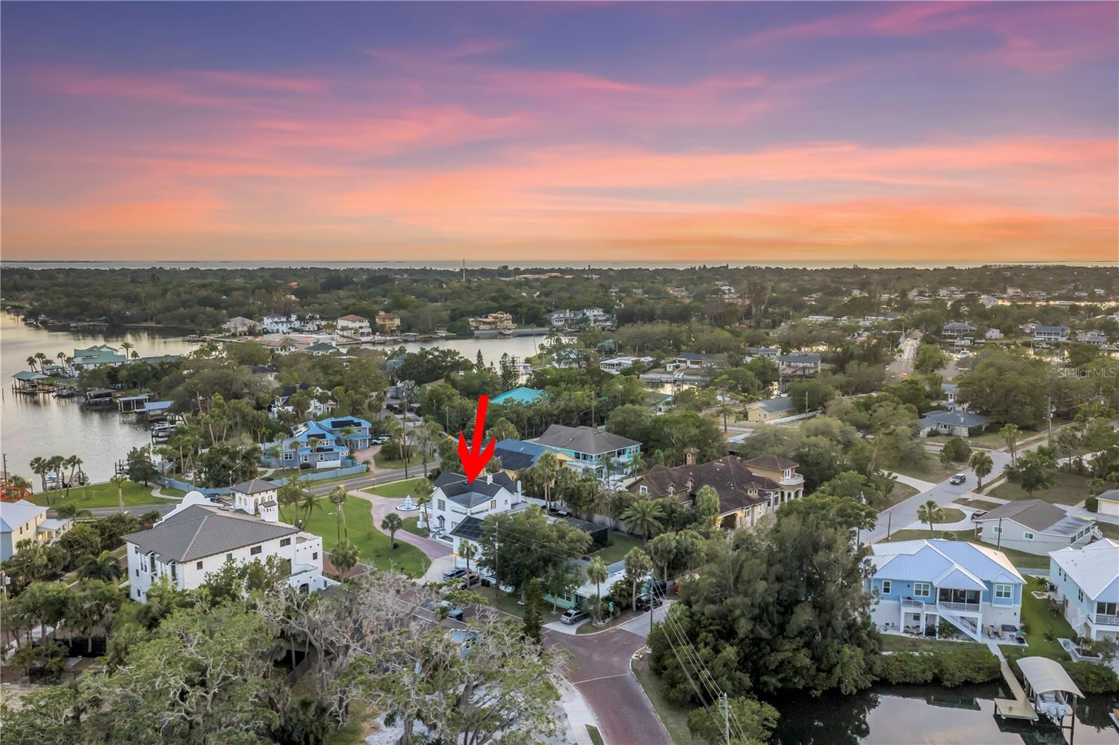 208 N SPRING BLVD, TARPON SPRINGS, FL, 34689