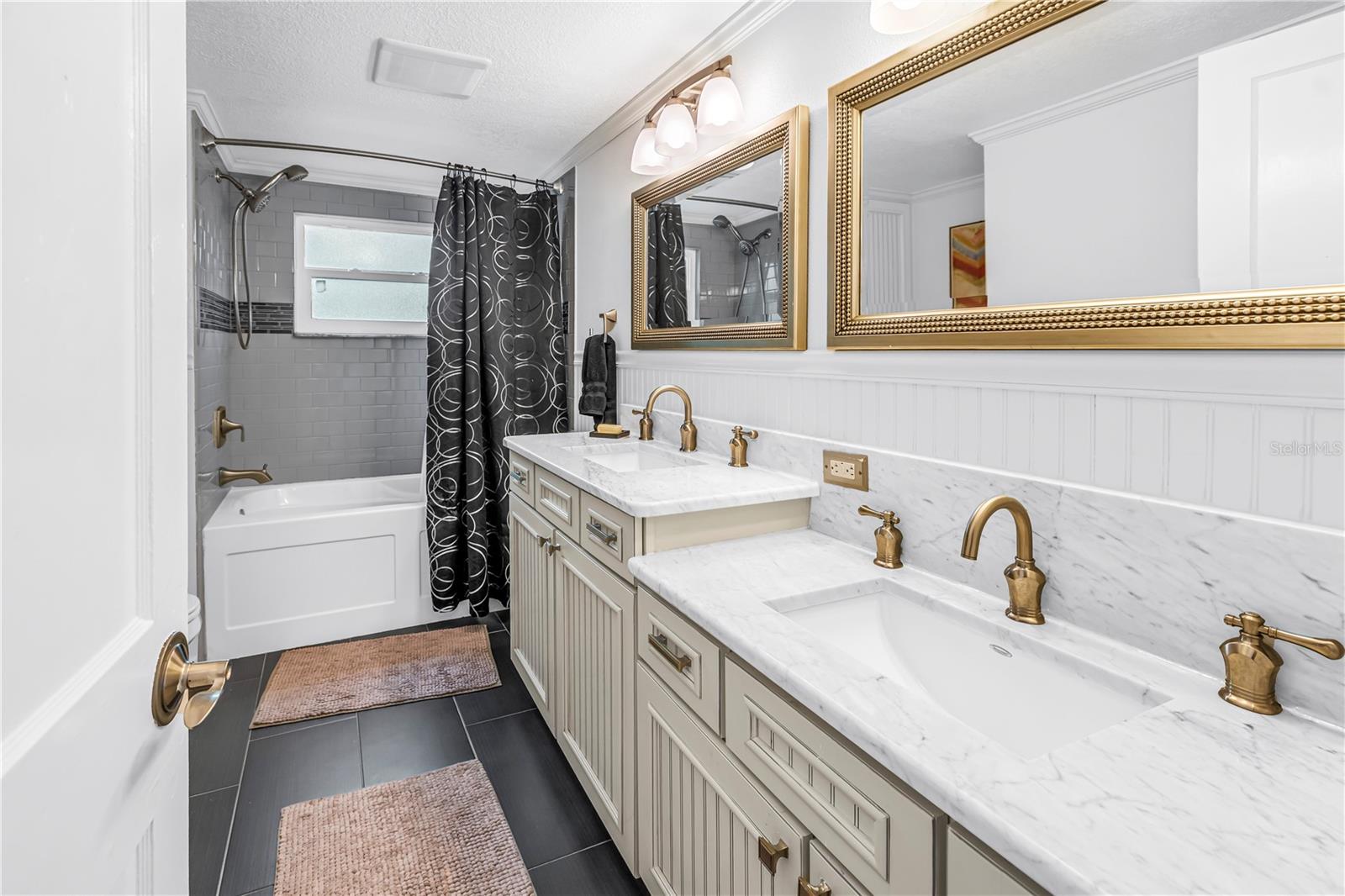 208 N SPRING BLVD, TARPON SPRINGS, FL, 34689