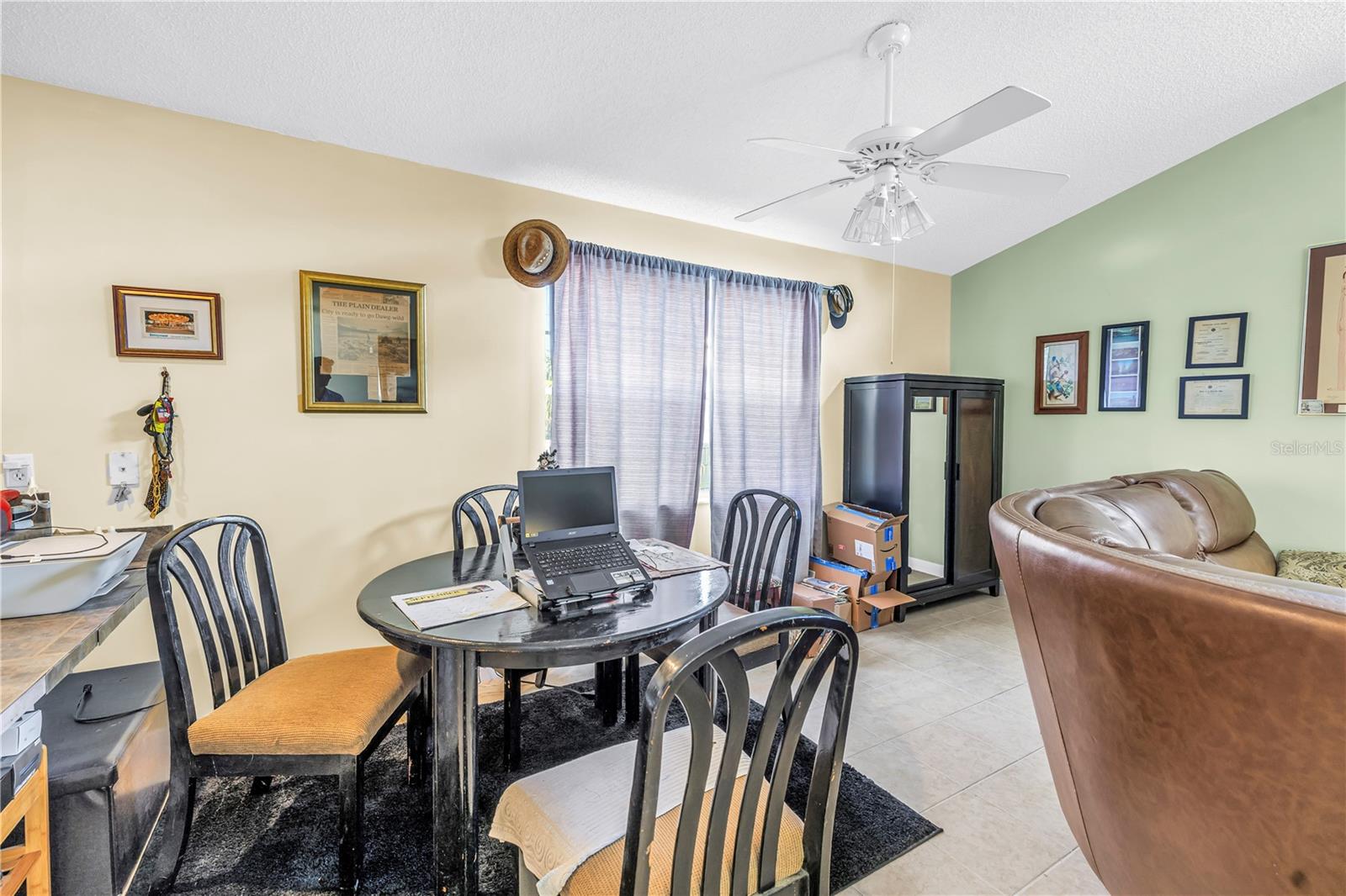 208 N SPRING BLVD, TARPON SPRINGS, FL, 34689