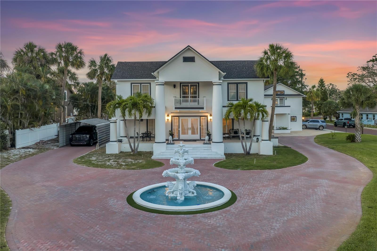 208 N SPRING BLVD, TARPON SPRINGS, FL, 34689