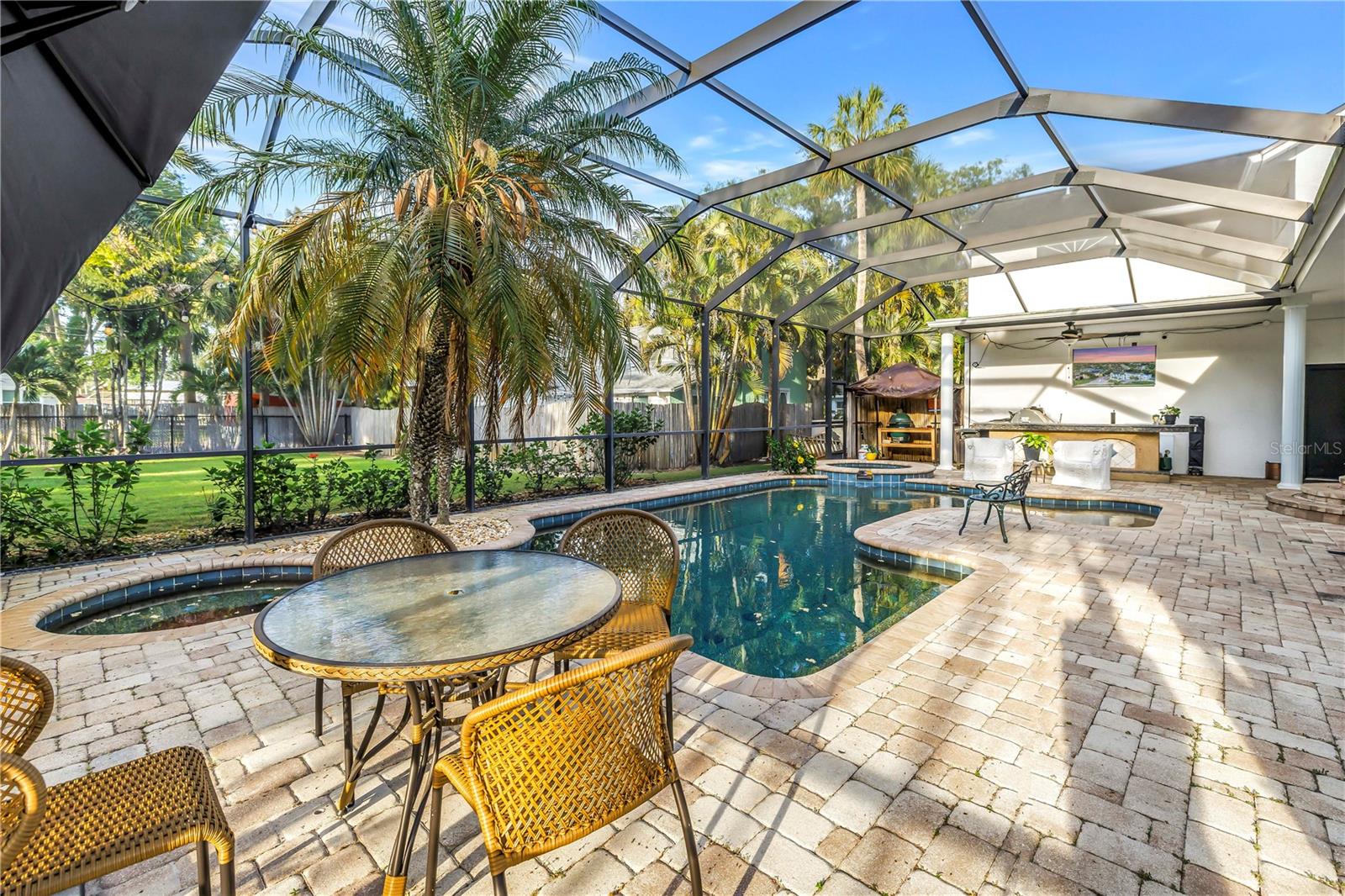 208 N SPRING BLVD, TARPON SPRINGS, FL, 34689