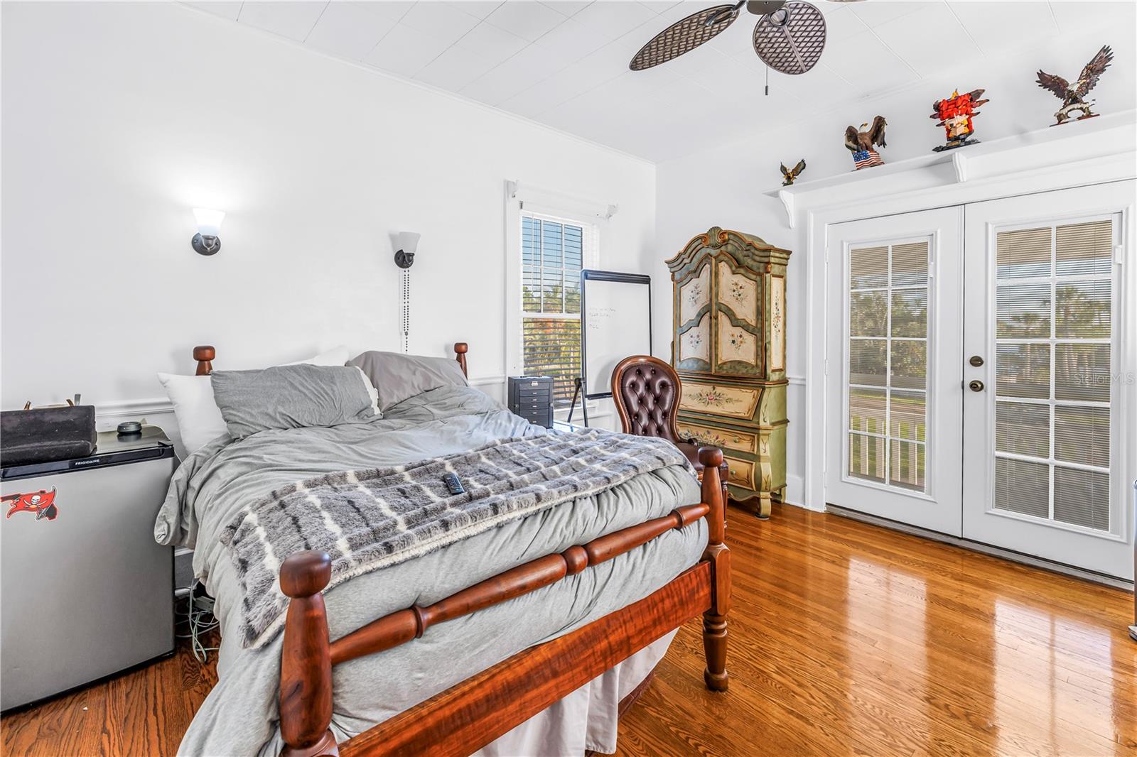 208 N SPRING BLVD, TARPON SPRINGS, FL, 34689