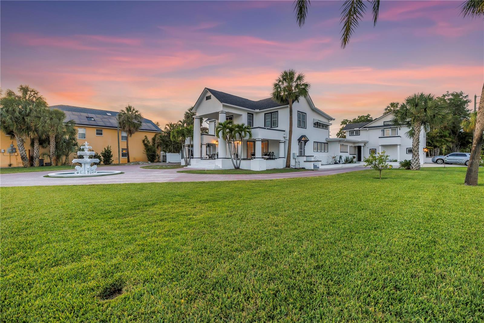 208 N SPRING BLVD, TARPON SPRINGS, FL, 34689