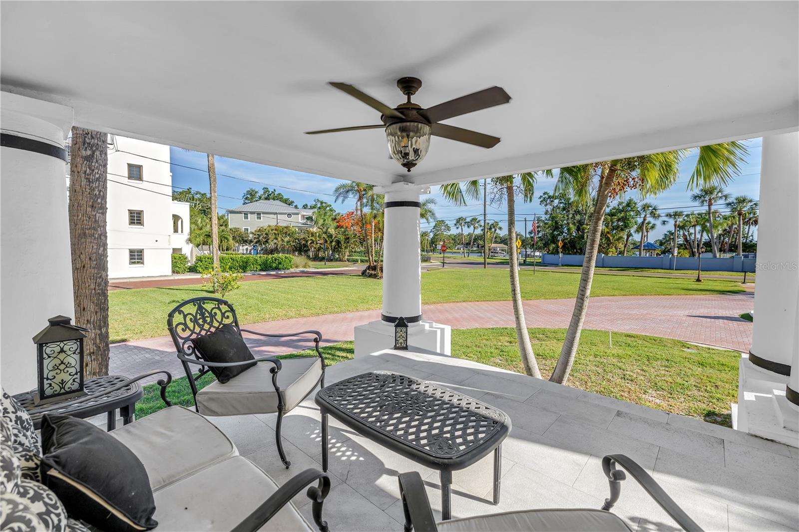 208 N SPRING BLVD, TARPON SPRINGS, FL, 34689