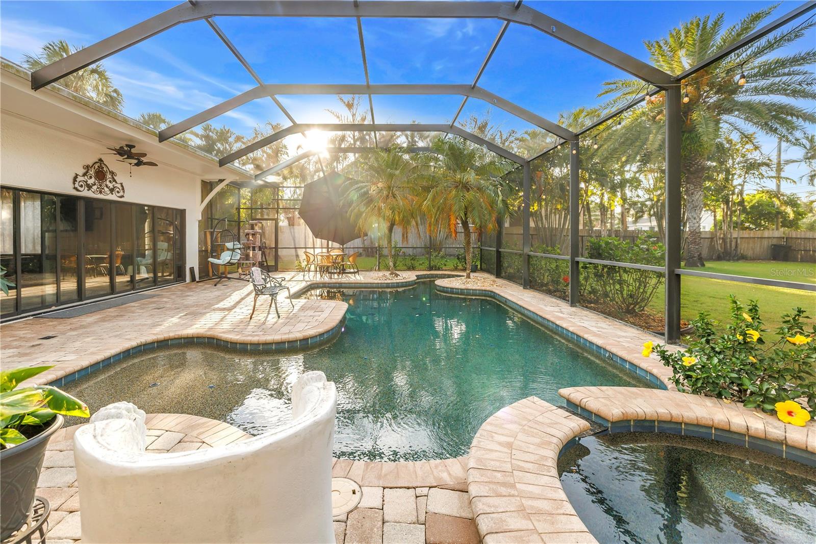 208 N SPRING BLVD, TARPON SPRINGS, FL, 34689