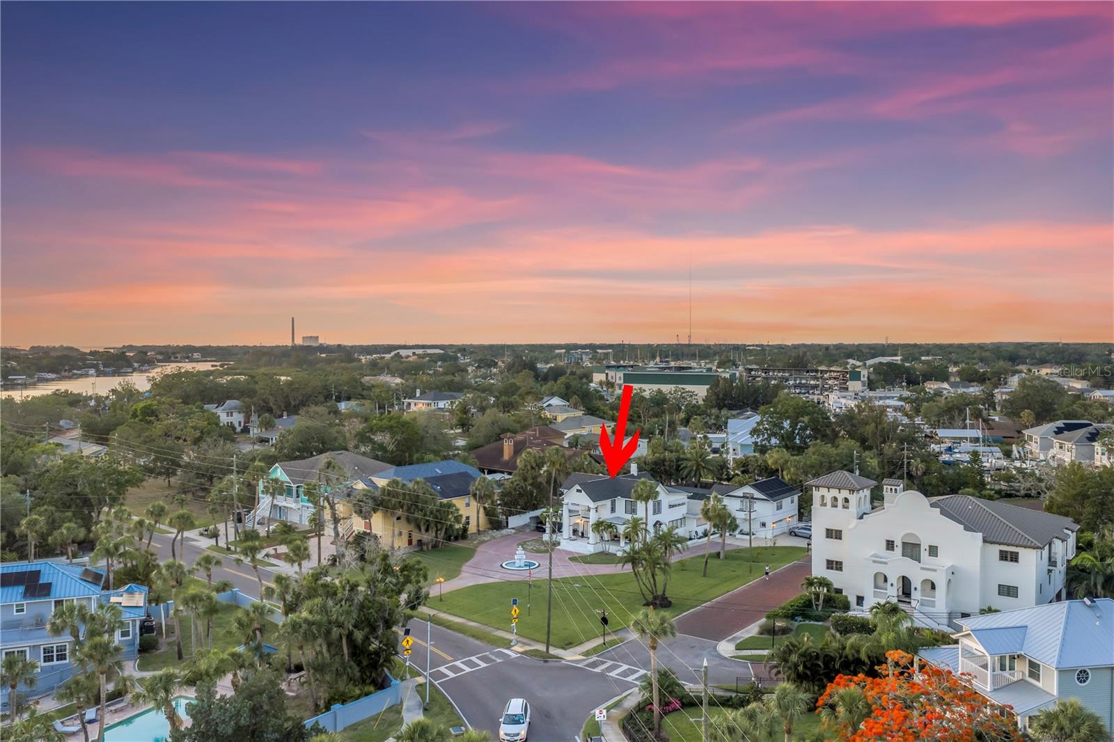 208 N SPRING BLVD, TARPON SPRINGS, FL, 34689