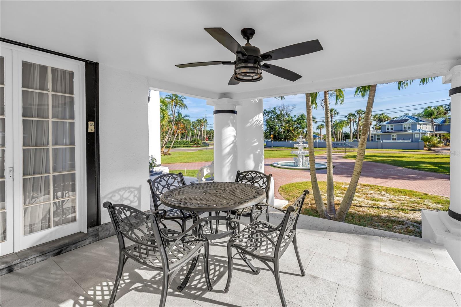 208 N SPRING BLVD, TARPON SPRINGS, FL, 34689