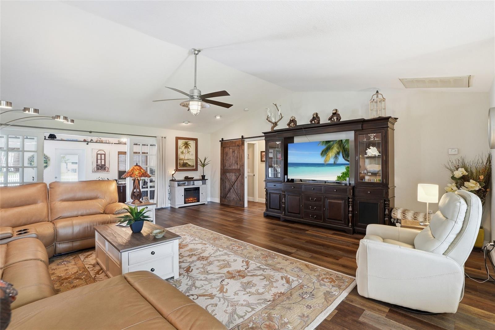 425 CORRIENTES CIR, PUNTA GORDA, FL, 33983