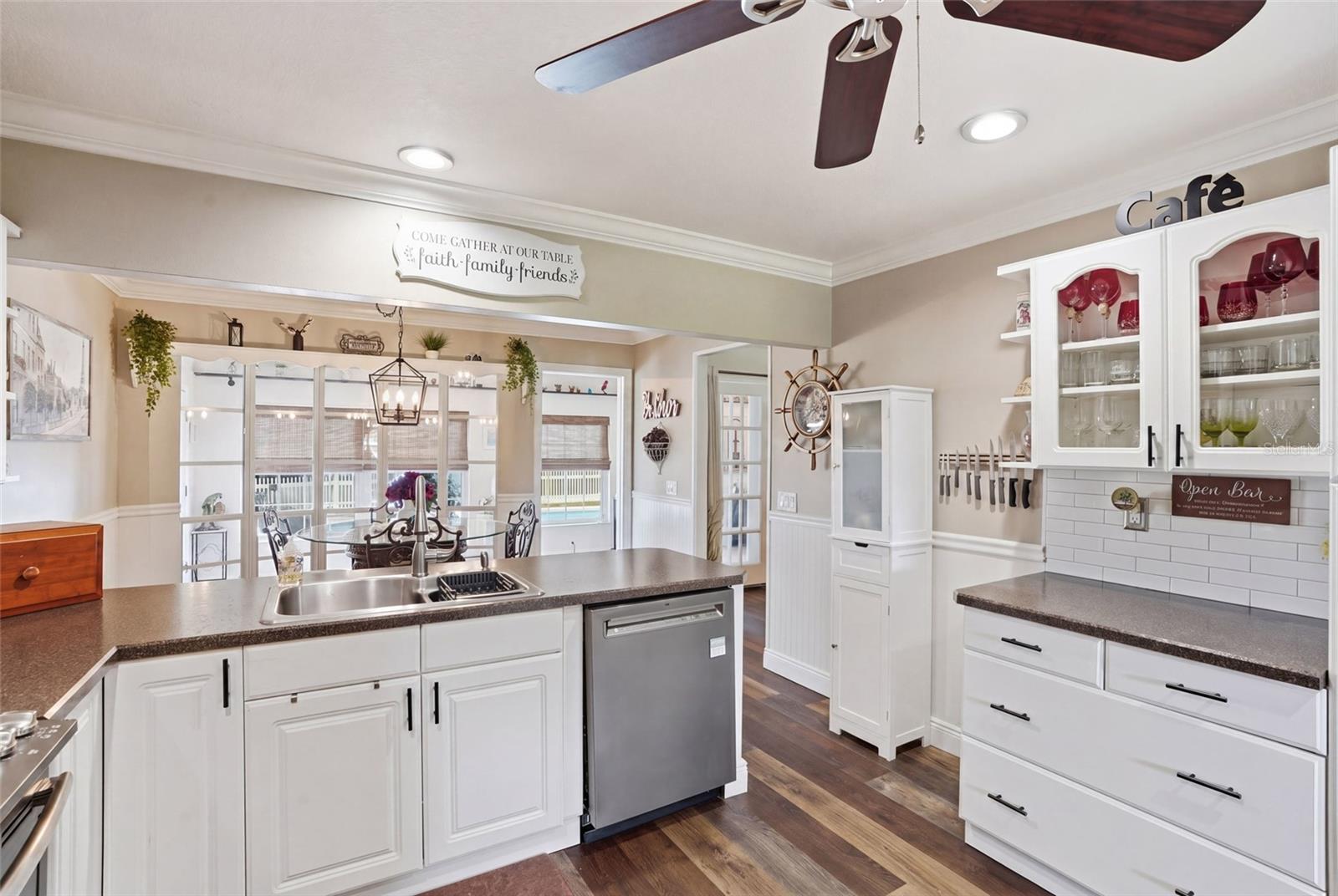 425 CORRIENTES CIR, PUNTA GORDA, FL, 33983