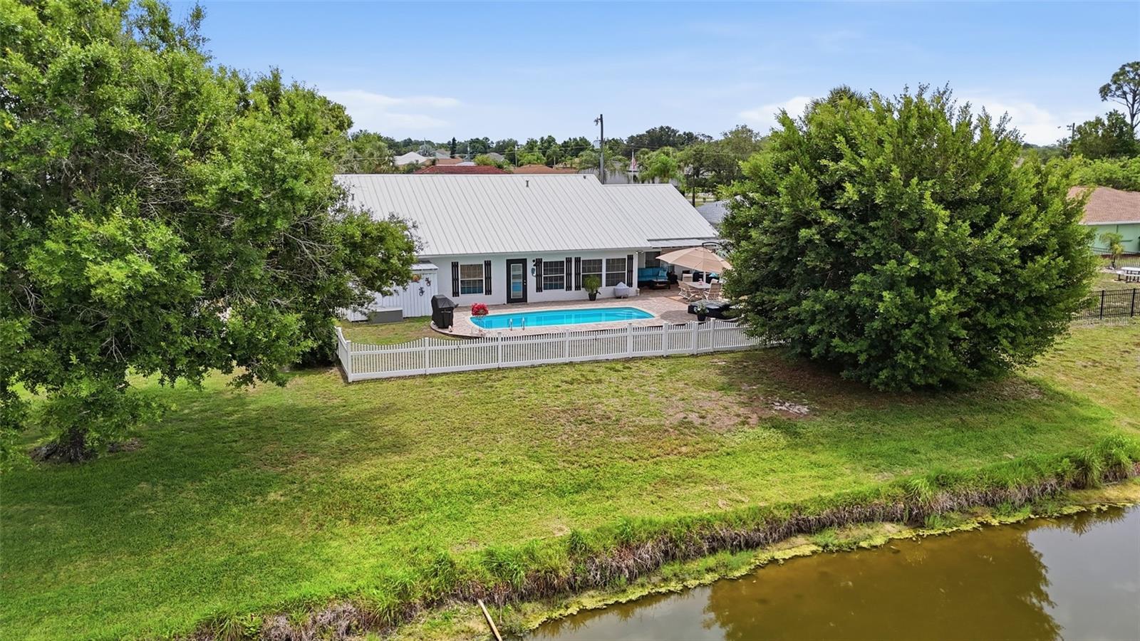 425 CORRIENTES CIR, PUNTA GORDA, FL, 33983
