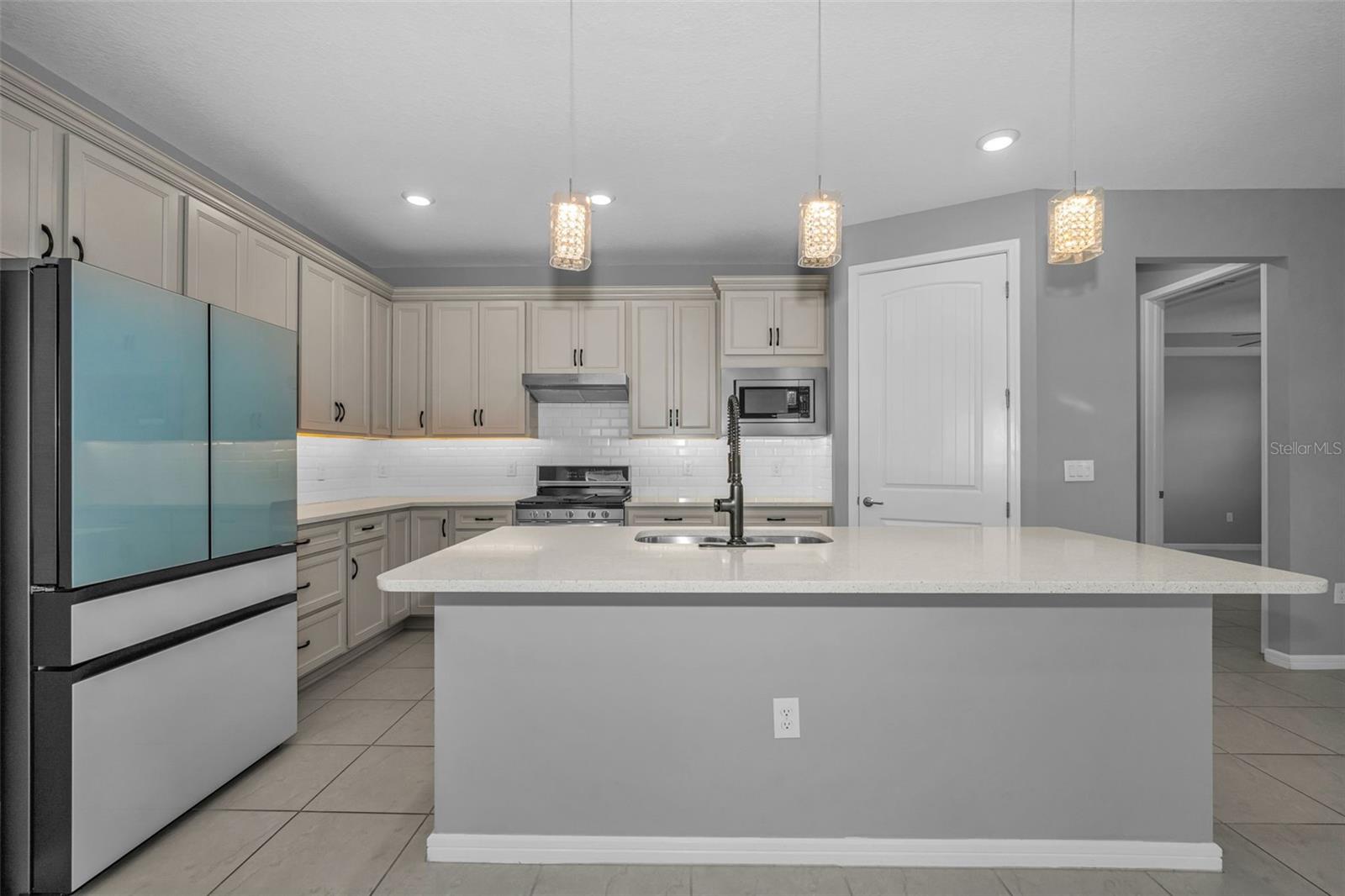 19865 SEA GLASS CIR, LAND O LAKES, FL, 34638