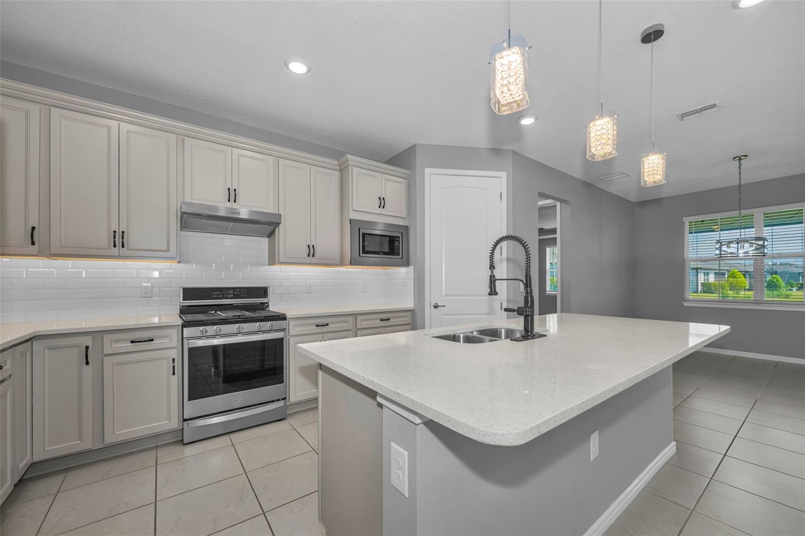 19865 SEA GLASS CIR, LAND O LAKES, FL, 34638