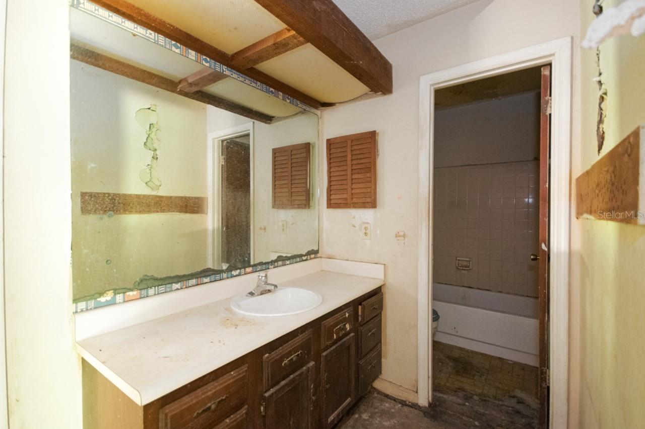 6728 APOLLO TRL, TALLAHASSEE, FL, 32309