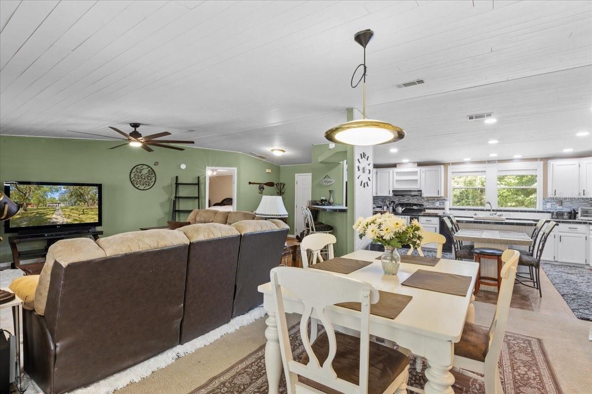 9859 NW 38TH TER, BRANFORD, FL, 32008